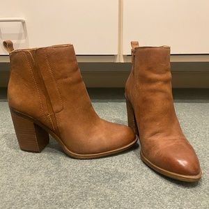 Lucky Brand Sassa ankle boots